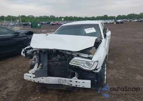 2015 Chrysler 300 Limited из США, поврежденный, VIN 2C3CCAAG8FH832796